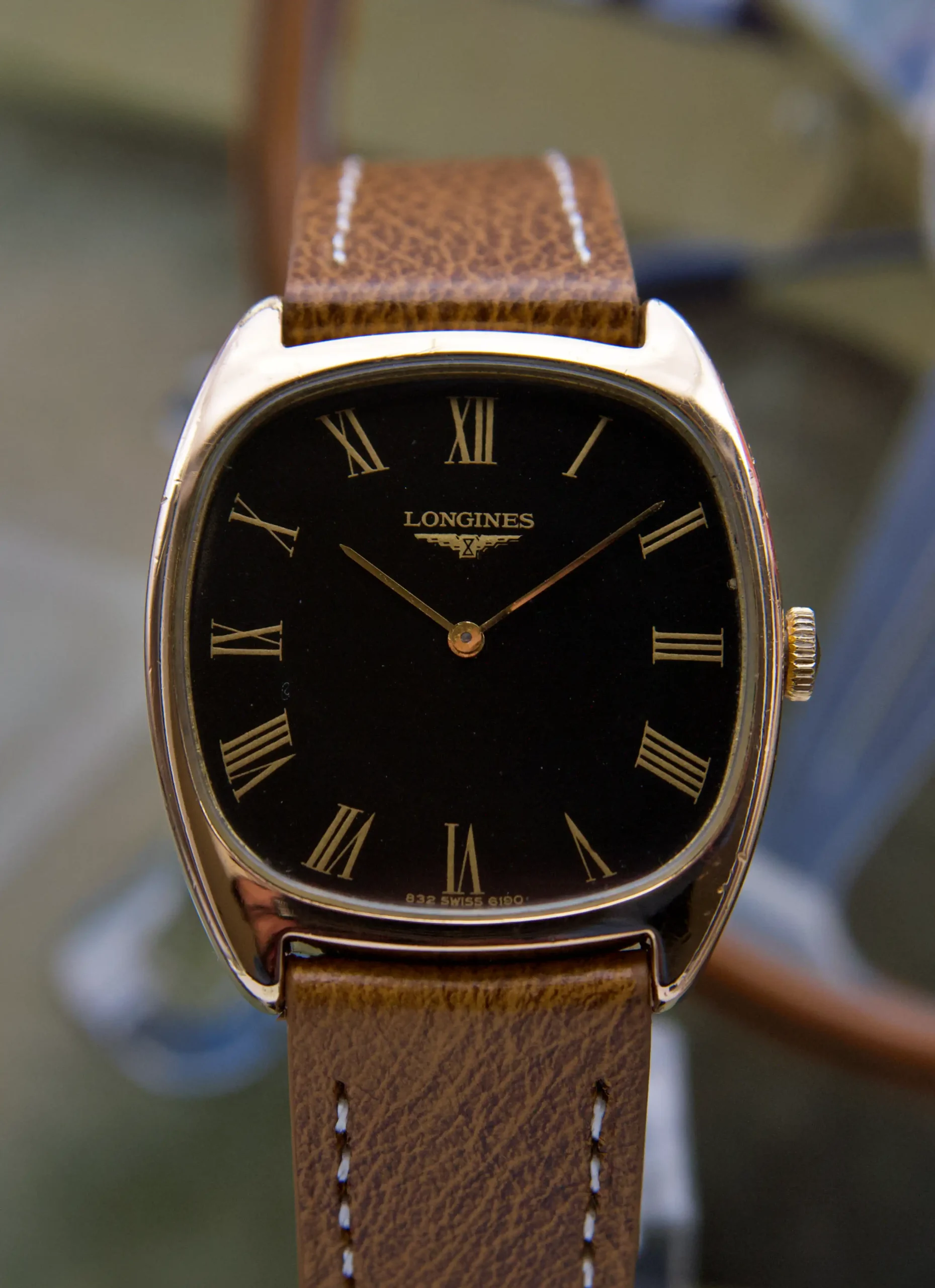 Longines – Référence 6190 – Mouvement Longines 528